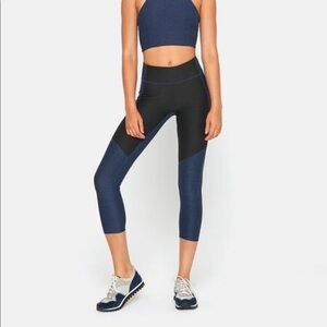 Outdoor Voices 3/4 Two Tone Warmup Leggings Size M